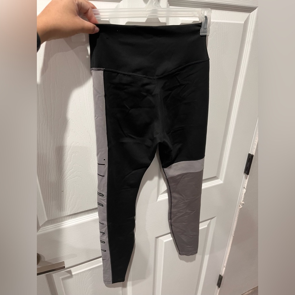 🙌Nike Black and Gray Women's Leggings - Picture 2 of 4